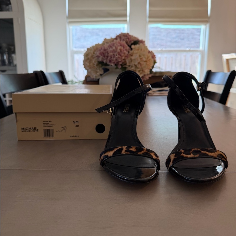 MICHAEL Michael Kors Black with Leopard-Print Strappy Open Toed Heels - Picture 5 of 7